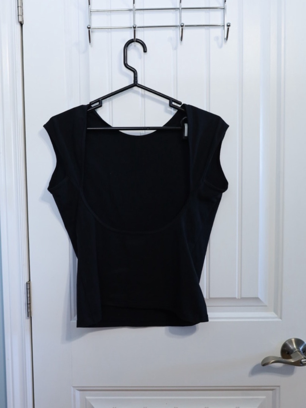 Aritzia Tna Hold-It™ Times T-Shirt in Black Womens Size Large - Picture 7 of 10
